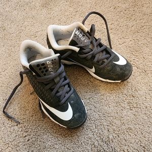 Kid's NIKE Vapor cleats